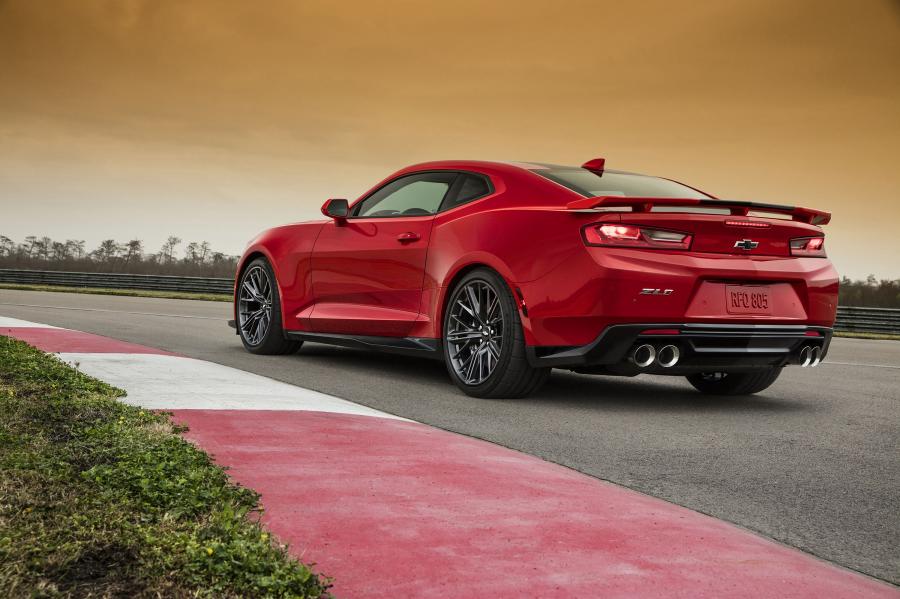  Chevrolet Camaro ZL1 2016 года  (фото 31 из 38)